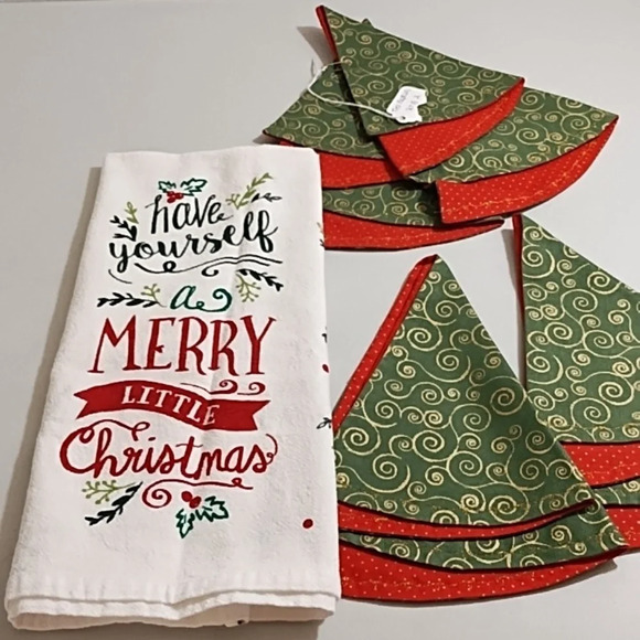 Tea Towel & 4 Handcrafted Napkins Folded into Christmas Tree's Gold Stitching - Picture 10 of 12